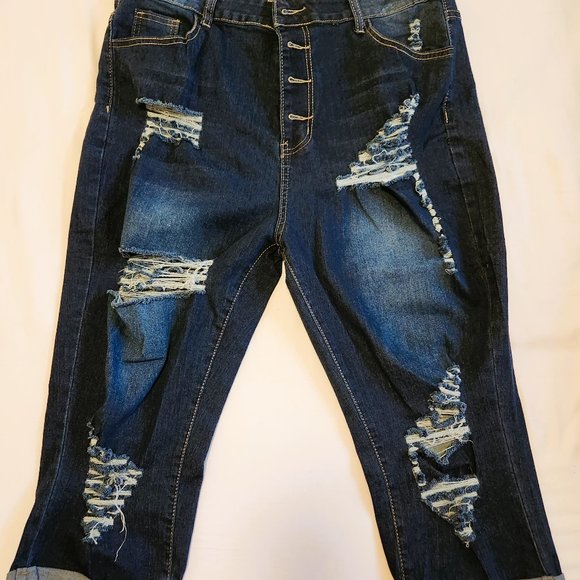 Denim - Women's Distressed Capri Jeans - Size XXL